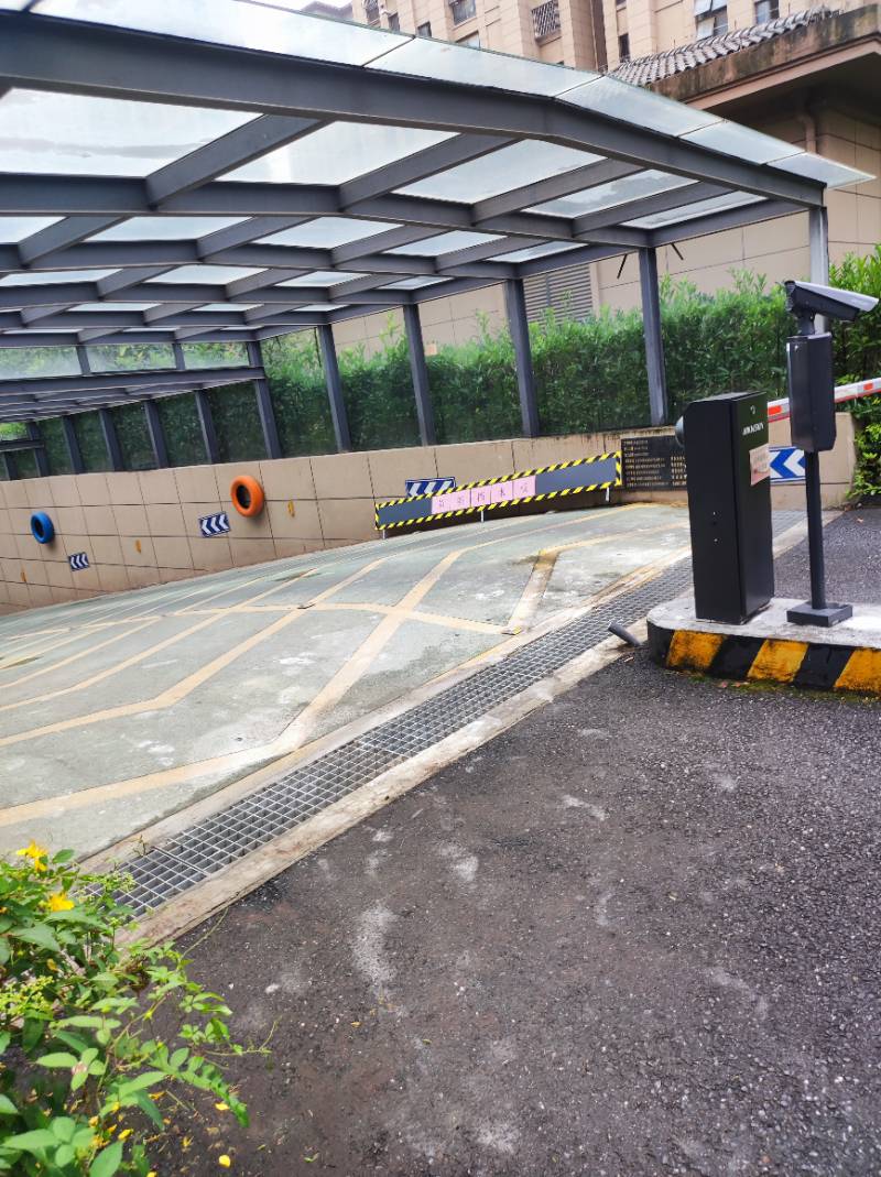 南通沙家圩花苑 汽车坡道 施工照片