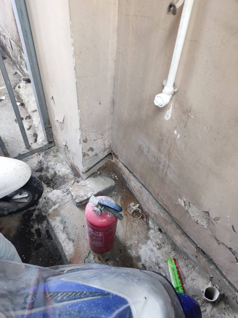 聚辰食品批发 @ 仓库