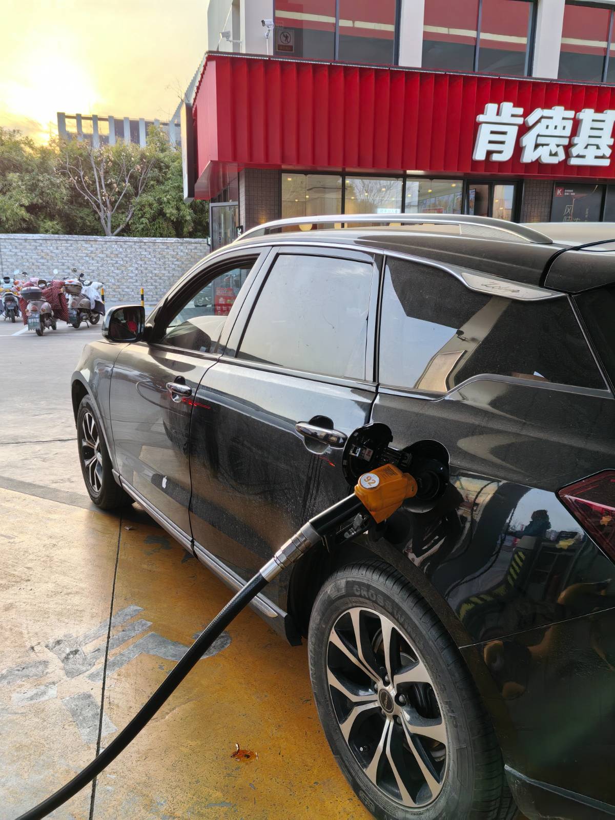 家门口加油站“变身”啦