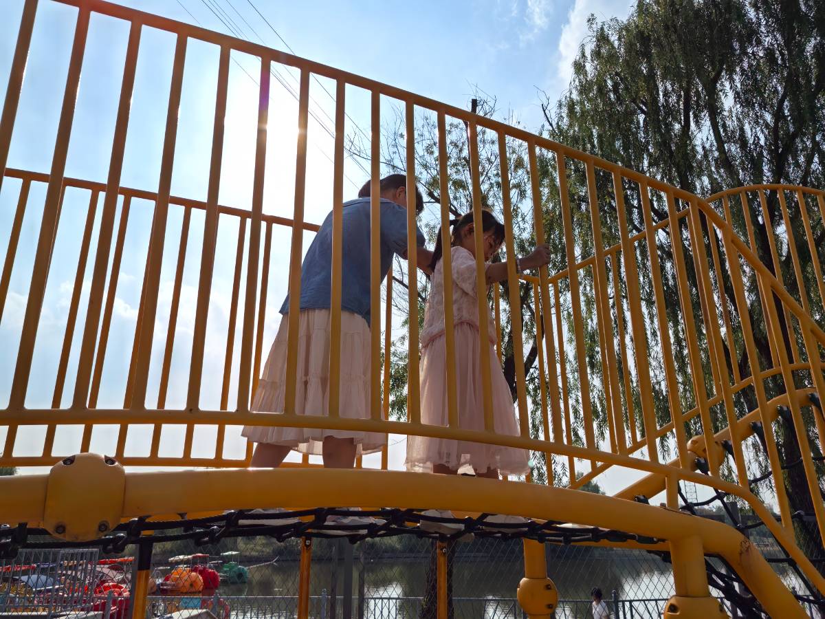 奇妙农场西游季:姐妹花的游戏与游乐狂欢全记录