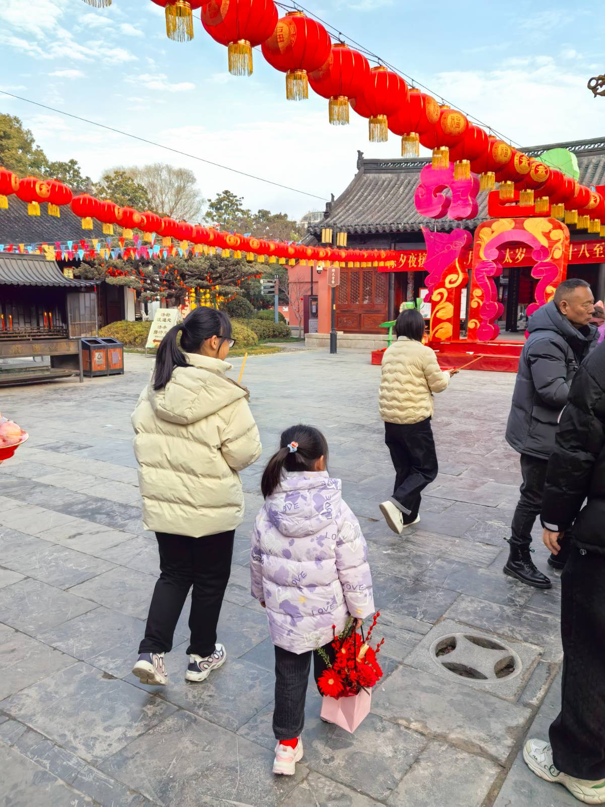 晴暖赴古刹，阖家祈岁安&mdash;&mdash;丙午马年南通城隍庙记